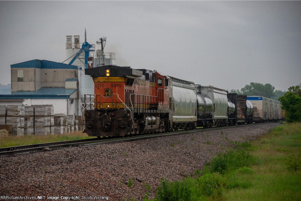 BNSF 5270